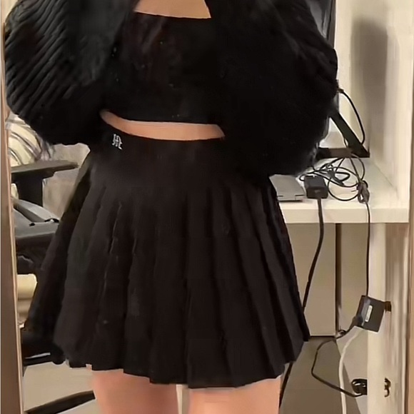 Tennis skirt with shorts - Picture 9 of 9